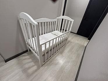 Манеж-кровать, Б/у, С комодом, Дерево at lalafo.kg Манеж-кровать, Б/у, С комодом, Дерево