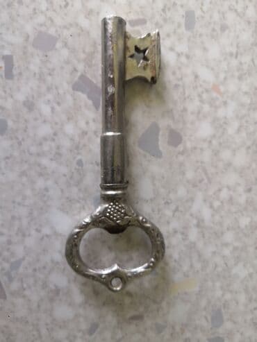 офисные шкаф: Продаю толстый плет одно спалка и две подушки большие в отличном at lalafo.kg — 4 офисные шкаф: Продаю толстый плет одно спалка и две подушки большие в отличном — 4