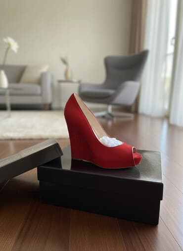 Туфли, 34, Sasha Fabiani, Новый, цвет - Красный, Самовывоз at lalafo.kg Туфли, 34, Sasha Fabiani, Новый, цвет - Красный, Самовывоз