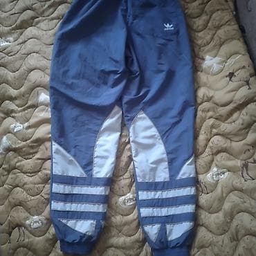 Мужские брюки, S, M, Adidas, Б/у, цвет - Голубой at lalafo.kg Мужские брюки, S, M, Adidas, Б/у, цвет - Голубой