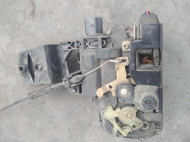 Замок двери Volkswagen 2000 г., Б/у, Оригинал at lalafo.kg Замок двери Volkswagen 2000 г., Б/у, Оригинал
