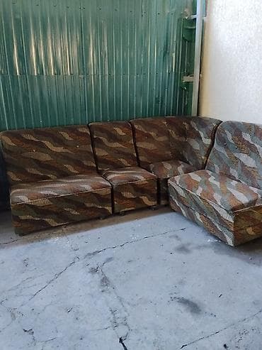 Продается мягкий уголок,6000 at lalafo.kg Продается мягкий уголок,6000