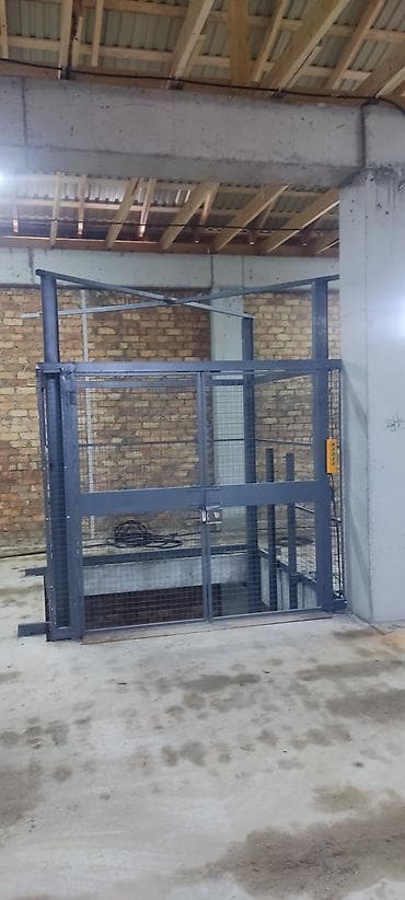 Грузовой подъёмник (шахтный/платформенный/кухонный) для склада at lalafo.kg Грузовой подъёмник (шахтный/платформенный/кухонный) для склада