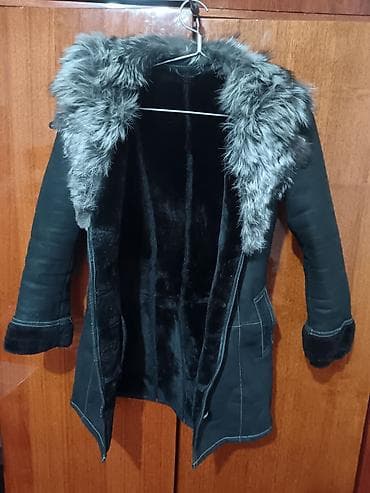 Дубленка, Короткая модель, С капюшоном, M at lalafo.kg Дубленка, Короткая модель, С капюшоном, M