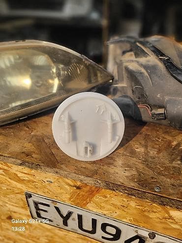 Автокосметика: Күйүүчү май багы Mazda 2004 г., Колдонулган, Аналог lalafo.kg да — 1 Автокосметика: Күйүүчү май багы Mazda 2004 г., Колдонулган, Аналог — 1