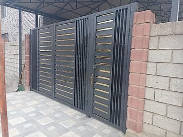 Металлические ворота и калитки - Тип: распашные ворота с встроенной at lalafo.kg Металлические ворота и калитки - Тип: распашные ворота с встроенной