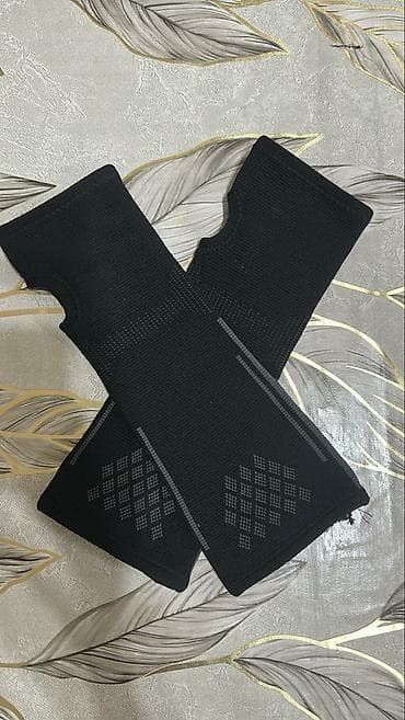 Спортивные компрессионные рукава на предплечья и кисти (модель at lalafo.kg Спортивные компрессионные рукава на предплечья и кисти (модель