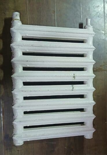 Советский чугун СССР в хорошем состоянии. Количество секций 8шт at lalafo.kg Советский чугун СССР в хорошем состоянии. Количество секций 8шт