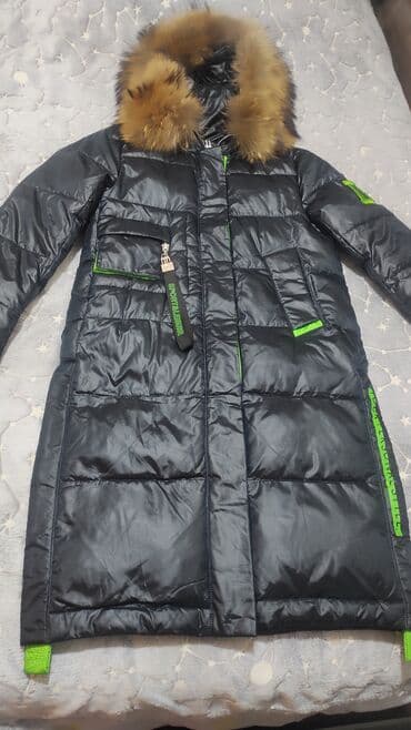 Пуховик, Длинная модель, С мехом, С капюшоном, M at lalafo.kg Пуховик, Длинная модель, С мехом, С капюшоном, M