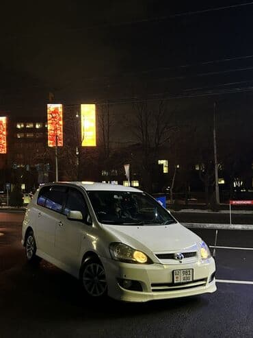 Toyota Ipsum: 2004 г., 2.4 л, Газ, Минивэн at lalafo.kg Toyota Ipsum: 2004 г., 2.4 л, Газ, Минивэн