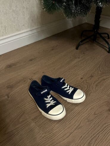 Продаю обувь из Европы😍 Универсальные кеды на теплую погоду,можно at lalafo.kg Продаю обувь из Европы😍 Универсальные кеды на теплую погоду,можно