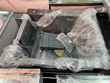 Кухонная мойка из нержавеющей стали (врезная/подстольная) at lalafo.kg Кухонная мойка из нержавеющей стали (врезная/подстольная)