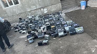 Автомагнитолы и головные устройства для автомобилей — большая партия at lalafo.kg Автомагнитолы и головные устройства для автомобилей — большая партия