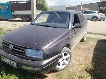 Volkswagen Vento: 1992 г., Бензин, Седан at lalafo.kg Volkswagen Vento: 1992 г., Бензин, Седан