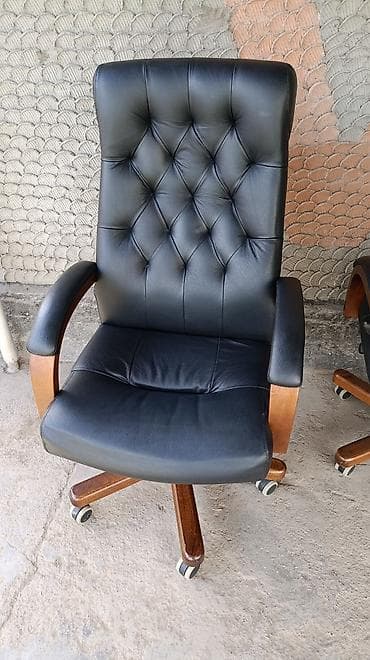 Офисное кресло, С колесиками, цвет - Черный, Экокожа at lalafo.kg Офисное кресло, С колесиками, цвет - Черный, Экокожа