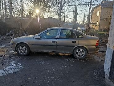 Opel Vectra: 1997 г., 1.6 л, Ручные, Бензин, Седан at lalafo.kg Opel Vectra: 1997 г., 1.6 л, Ручные, Бензин, Седан