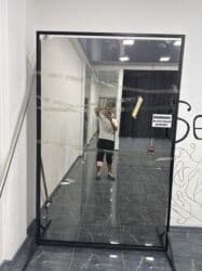 Напольное зеркало в металлической раме - Большой формат: во весь at lalafo.kg Напольное зеркало в металлической раме - Большой формат: во весь