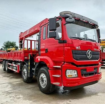 Самосвал с краном-манипулятором (КМУ) на шасси тяжелого грузовика at lalafo.kg Самосвал с краном-манипулятором (КМУ) на шасси тяжелого грузовика