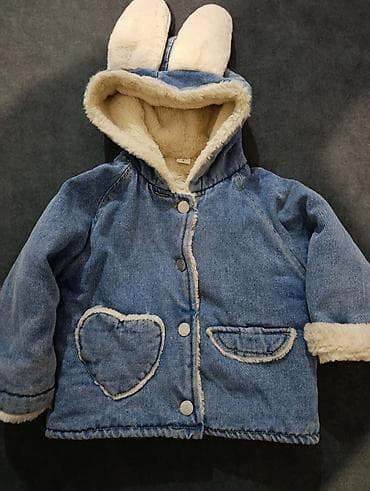 Детская джинсовая куртка с меховой подкладкой и капюшоном с at lalafo.kg Детская джинсовая куртка с меховой подкладкой и капюшоном с