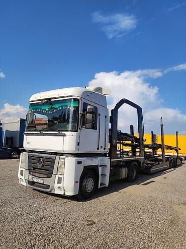 Тягач, Renault, 2013 г., Сar carrier trailer at lalafo.kg Тягач, Renault, 2013 г., Сar carrier trailer