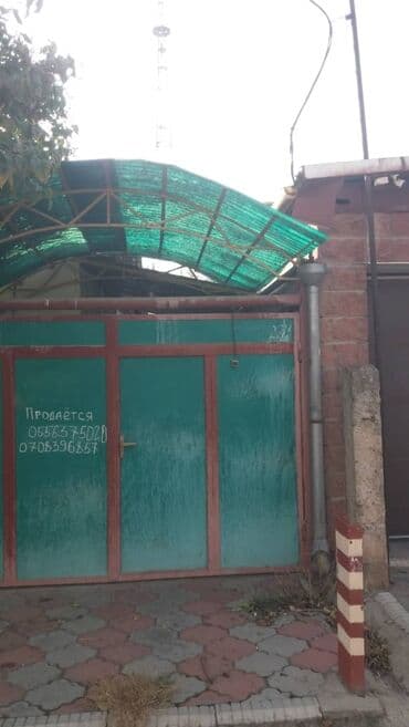 Полдома, 57 м², 3 комнаты, Агентство недвижимости, Старый ремонт at lalafo.kg Полдома, 57 м², 3 комнаты, Агентство недвижимости, Старый ремонт