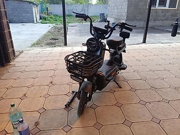 Электрический скутер/мопед городского типа - Компоновка: низкая рама at lalafo.kg Электрический скутер/мопед городского типа - Компоновка: низкая рама