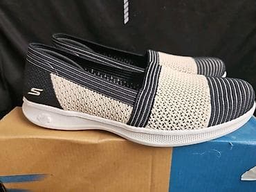 Продаю новые сникерсы Skechers 10 us, 40 eur, 27 см стелька. Шикарные! at lalafo.kg Продаю новые сникерсы Skechers 10 us, 40 eur, 27 см стелька. Шикарные!