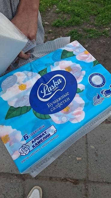 Бумажные салфетки Laska - Формат: семейная упаковка из нескольких at lalafo.kg Бумажные салфетки Laska - Формат: семейная упаковка из нескольких