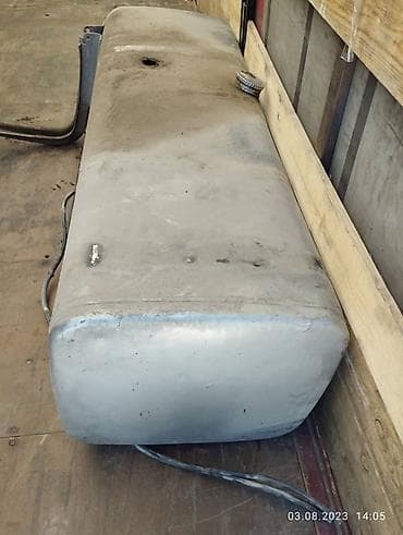 Топливный бак Б/у at lalafo.kg Топливный бак Б/у