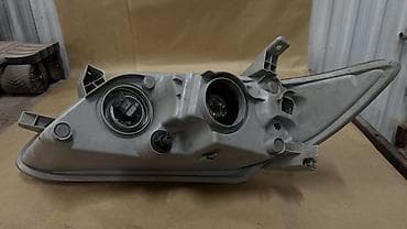 Передняя левая фара Toyota at lalafo.kg Передняя левая фара Toyota