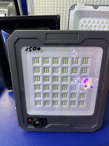 Светодиодный прожектор - Мощная светодиодная матрица: плотное at lalafo.kg Светодиодный прожектор - Мощная светодиодная матрица: плотное