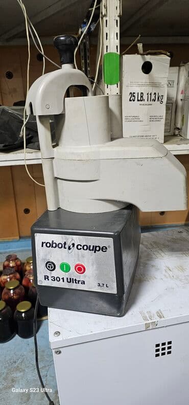 Овощерезка ROBOT COUPE.R301 ULTRA. Производство Европа. В отличном at lalafo.kg Овощерезка ROBOT COUPE.R301 ULTRA. Производство Европа. В отличном