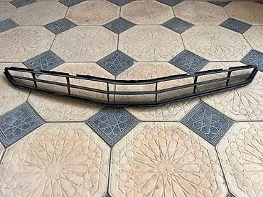 Решетка радиатора Toyota 2011 г., Б/у, Оригинал at lalafo.kg Решетка радиатора Toyota 2011 г., Б/у, Оригинал