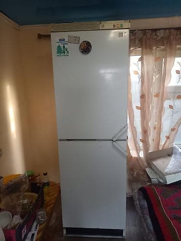 Двухкамерный холодильник с нижней морозильной камерой. Характеристики at lalafo.kg Двухкамерный холодильник с нижней морозильной камерой. Характеристики