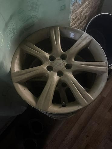 Литые Диски R 17 Subaru, отверстий - 5 at lalafo.kg Литые Диски R 17 Subaru, отверстий - 5