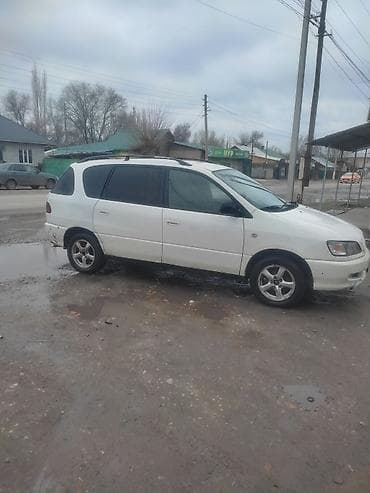 Toyota Picnic: 2001 г., 0.2 л, Механика, Бензин, Минивэн at lalafo.kg Toyota Picnic: 2001 г., 0.2 л, Механика, Бензин, Минивэн