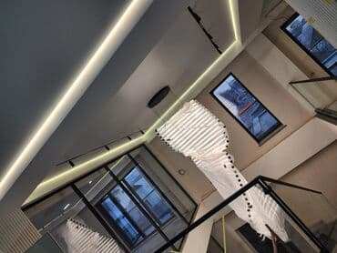 Натяжные потолки с интегрированным освещением - Потолочные системы из at lalafo.kg Натяжные потолки с интегрированным освещением - Потолочные системы из