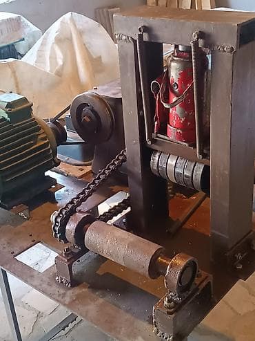 Профилегиб трубогиб. 220в at lalafo.kg Профилегиб трубогиб. 220в