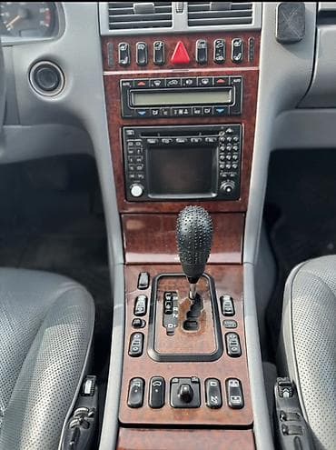 Mercedes-Benz E-Class: 2001 г., 4.3 л, Автомат, Бензин, Седан at lalafo.kg — 7 Mercedes-Benz E-Class: 2001 г., 4.3 л, Автомат, Бензин, Седан — 7