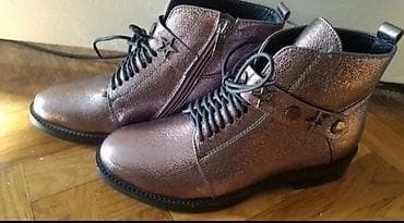 Женские ботинки (деми)новые размер 36,цвет бронзо-розовый
- at lalafo.kg — 2 Женские ботинки (деми)новые размер 36,цвет бронзо-розовый
- — 2