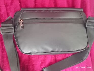 Поясная сумка, бананка, Б/у, Материал: Экокожа, Унисекс at lalafo.kg Поясная сумка, бананка, Б/у, Материал: Экокожа, Унисекс