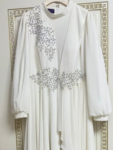 Вечернее платье, Длинная модель, Шифон, С рукавами, Стразы, L, XL at lalafo.kg Вечернее платье, Длинная модель, Шифон, С рукавами, Стразы, L, XL