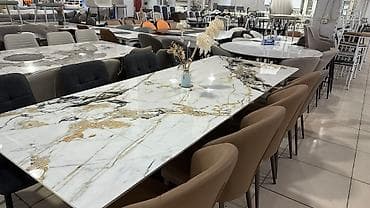 Раздвижной стол и стулья привозные. За подробной информацией at lalafo.kg Раздвижной стол и стулья привозные. За подробной информацией