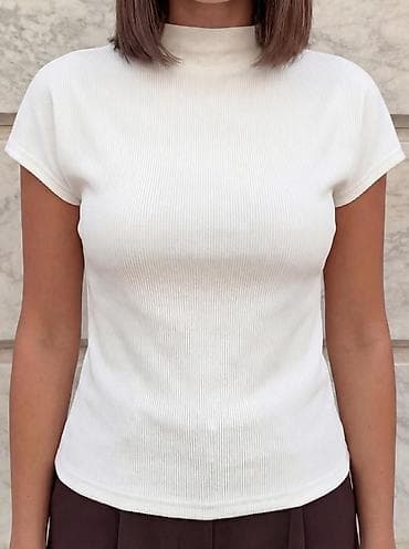 Футболка, Облегающая модель, Трикотаж, Новый, XL at lalafo.kg Футболка, Облегающая модель, Трикотаж, Новый, XL