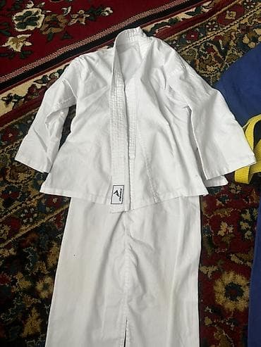 Кимоно для единоборств (дзюдо/карате/айкидо) - Комплект: куртка (ги) at lalafo.kg Кимоно для единоборств (дзюдо/карате/айкидо) - Комплект: куртка (ги)