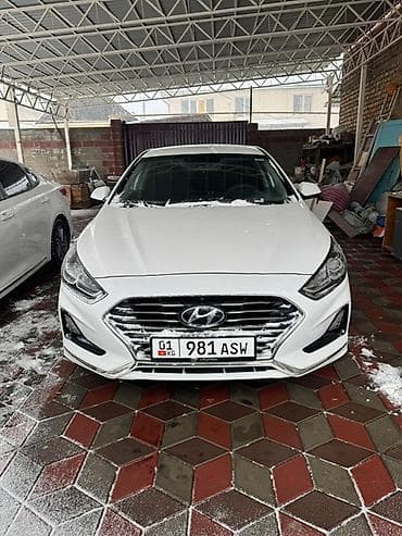 Hyundai Sonata, белый седан Кузов: современный дизайн с широкой at lalafo.kg Hyundai Sonata, белый седан Кузов: современный дизайн с широкой