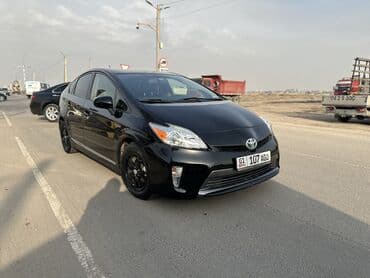 Toyota Prius: 2014 г., 1.8 л, Автомат, Электромобиль, Хэтчбэк at lalafo.kg Toyota Prius: 2014 г., 1.8 л, Автомат, Электромобиль, Хэтчбэк