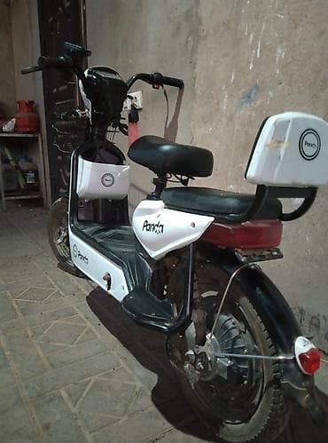 Электроскутер Panda белого цвета В нормальном состоянии В комплекте at lalafo.kg Электроскутер Panda белого цвета В нормальном состоянии В комплекте