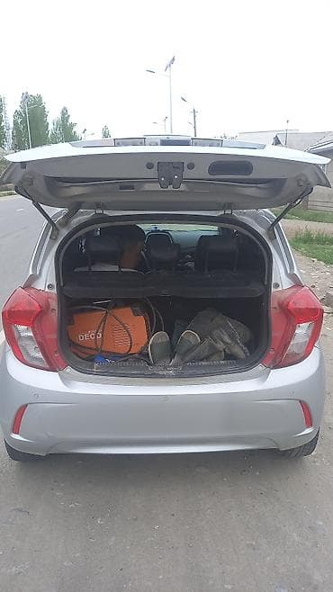 Chevrolet Spark: 2016 г., 1 л, Робот, Бензин, Хэтчбэк at lalafo.kg Chevrolet Spark: 2016 г., 1 л, Робот, Бензин, Хэтчбэк