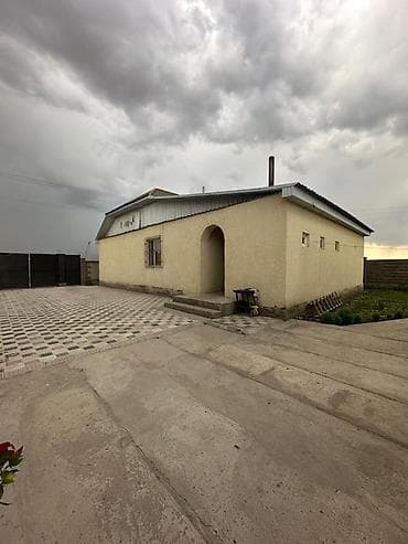 Продается жилой дом с огороженным двором и капитальными постройками lalafo.kg да — 3 Продается жилой дом с огороженным двором и капитальными постройками — 3